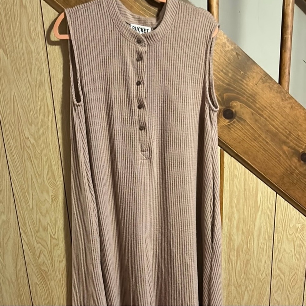 BUCKETLIST Taupe Ribbed Top